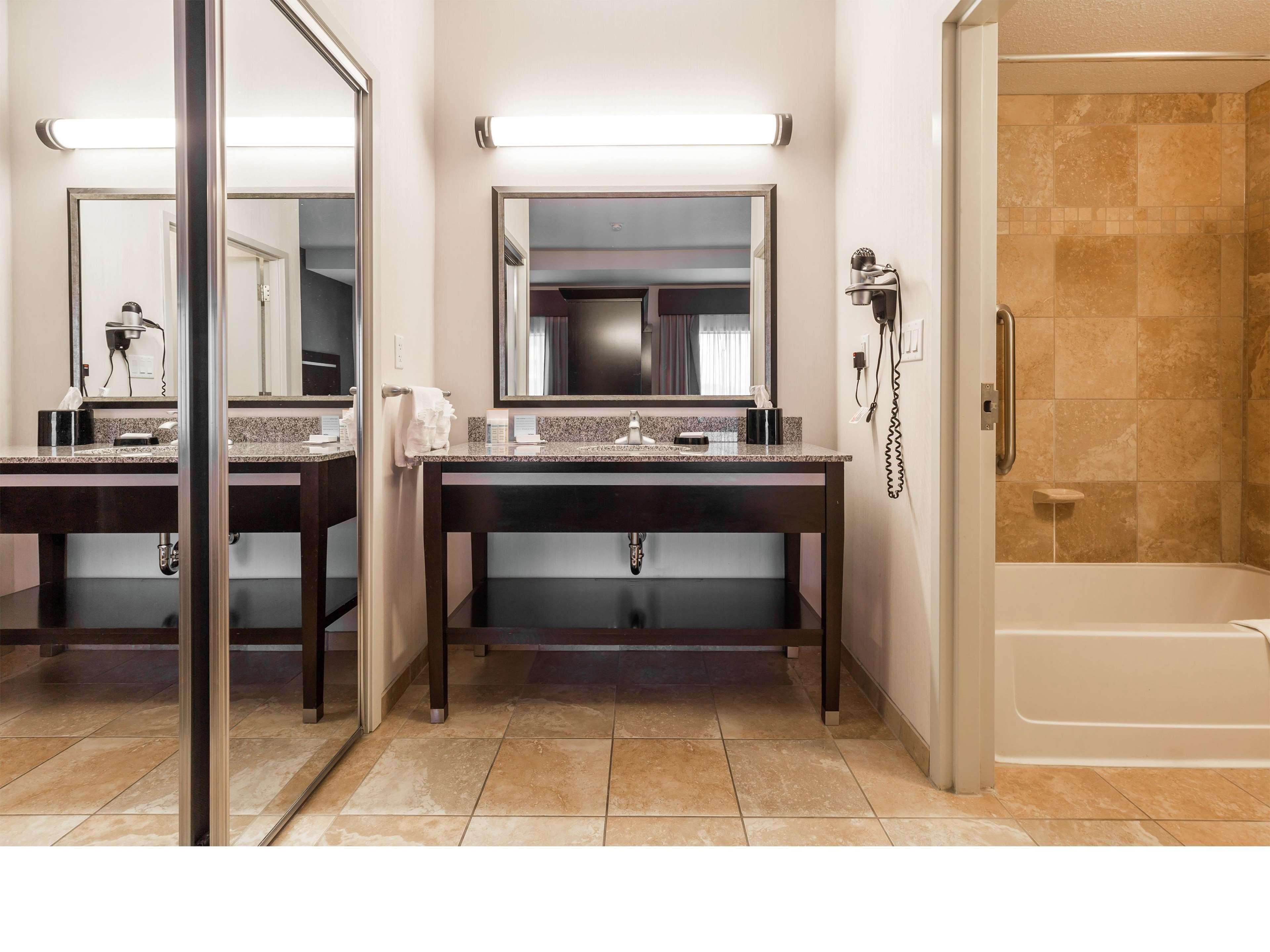 Hampton Inn & Suites By Hilton Lethbridge Zewnętrze zdjęcie