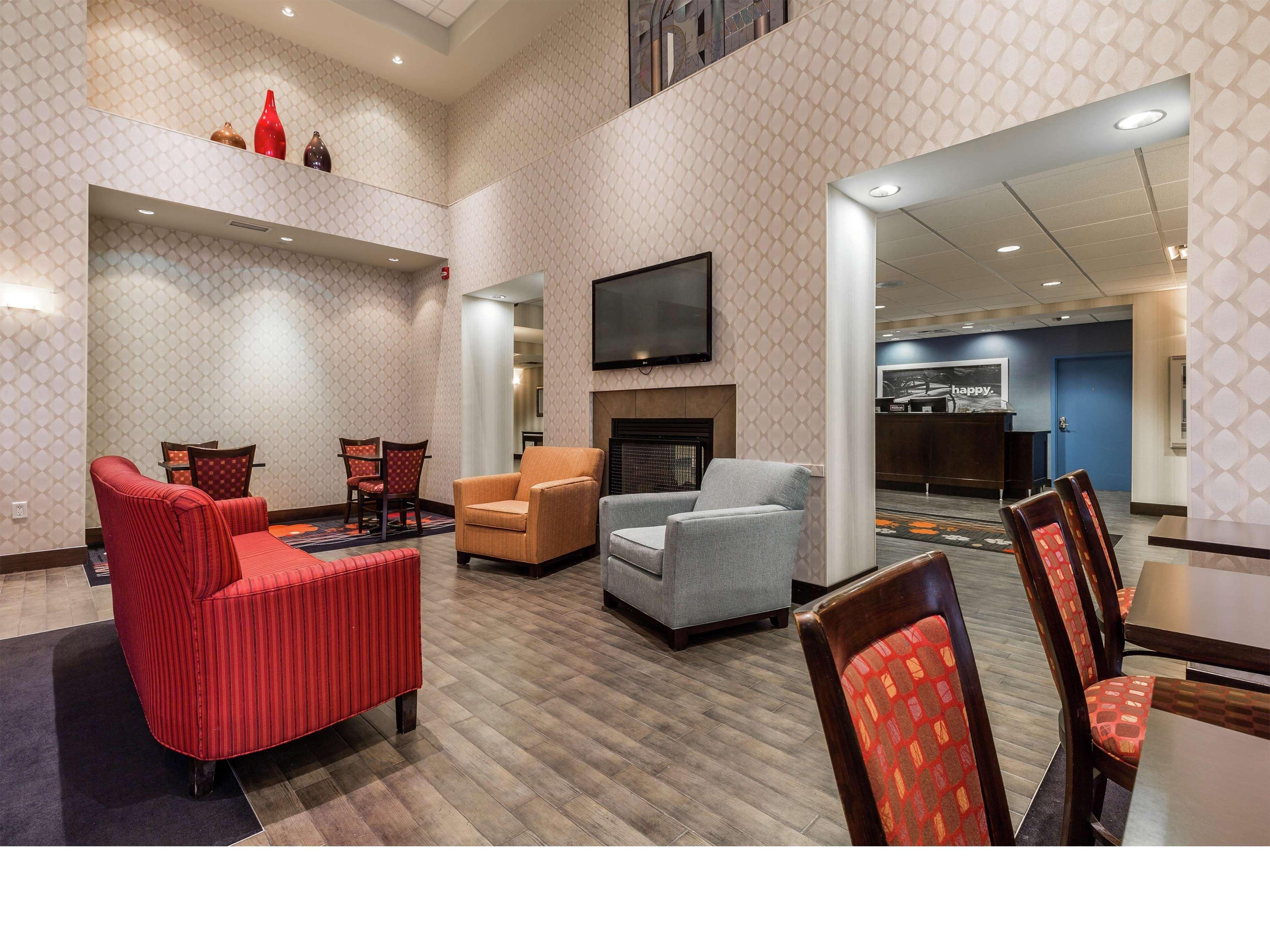 Hampton Inn & Suites By Hilton Lethbridge Zewnętrze zdjęcie