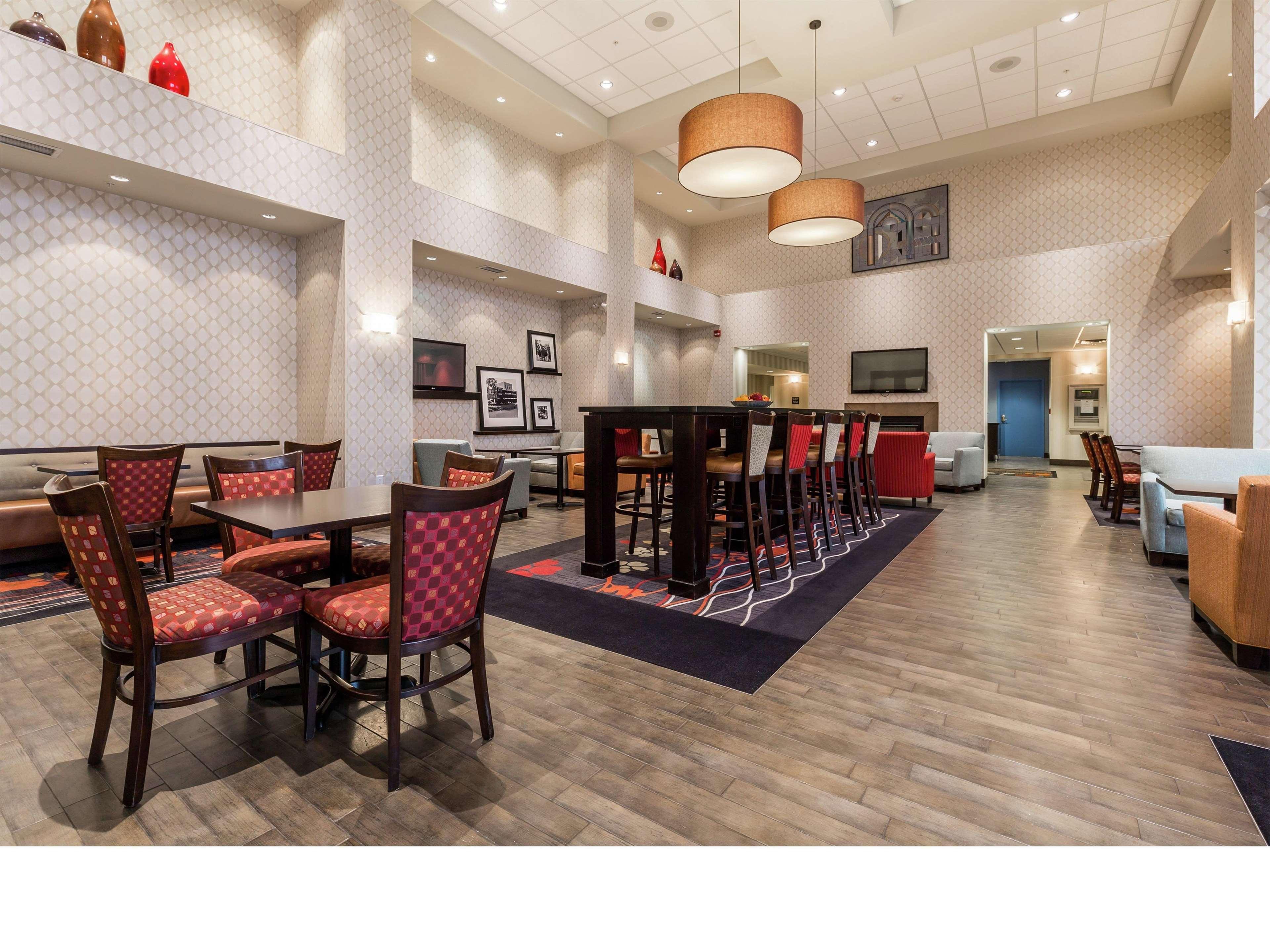 Hampton Inn & Suites By Hilton Lethbridge Zewnętrze zdjęcie
