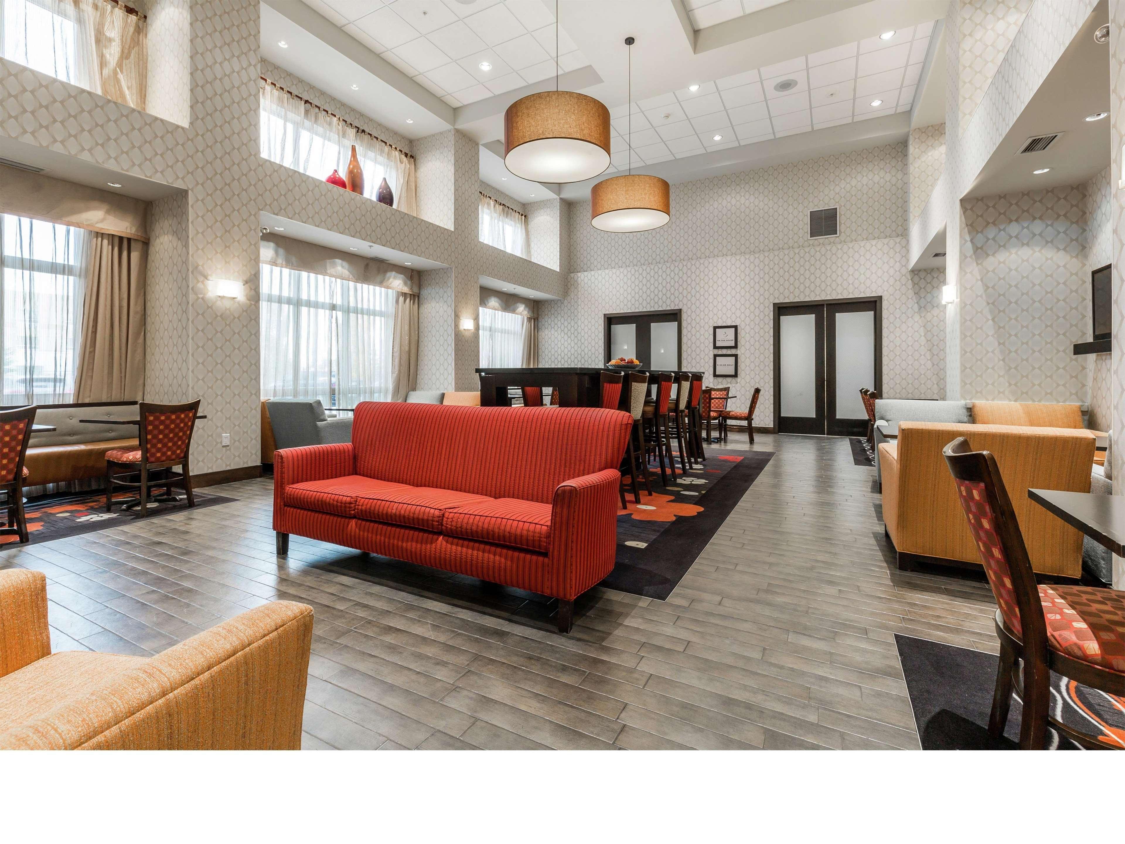 Hampton Inn & Suites By Hilton Lethbridge Zewnętrze zdjęcie
