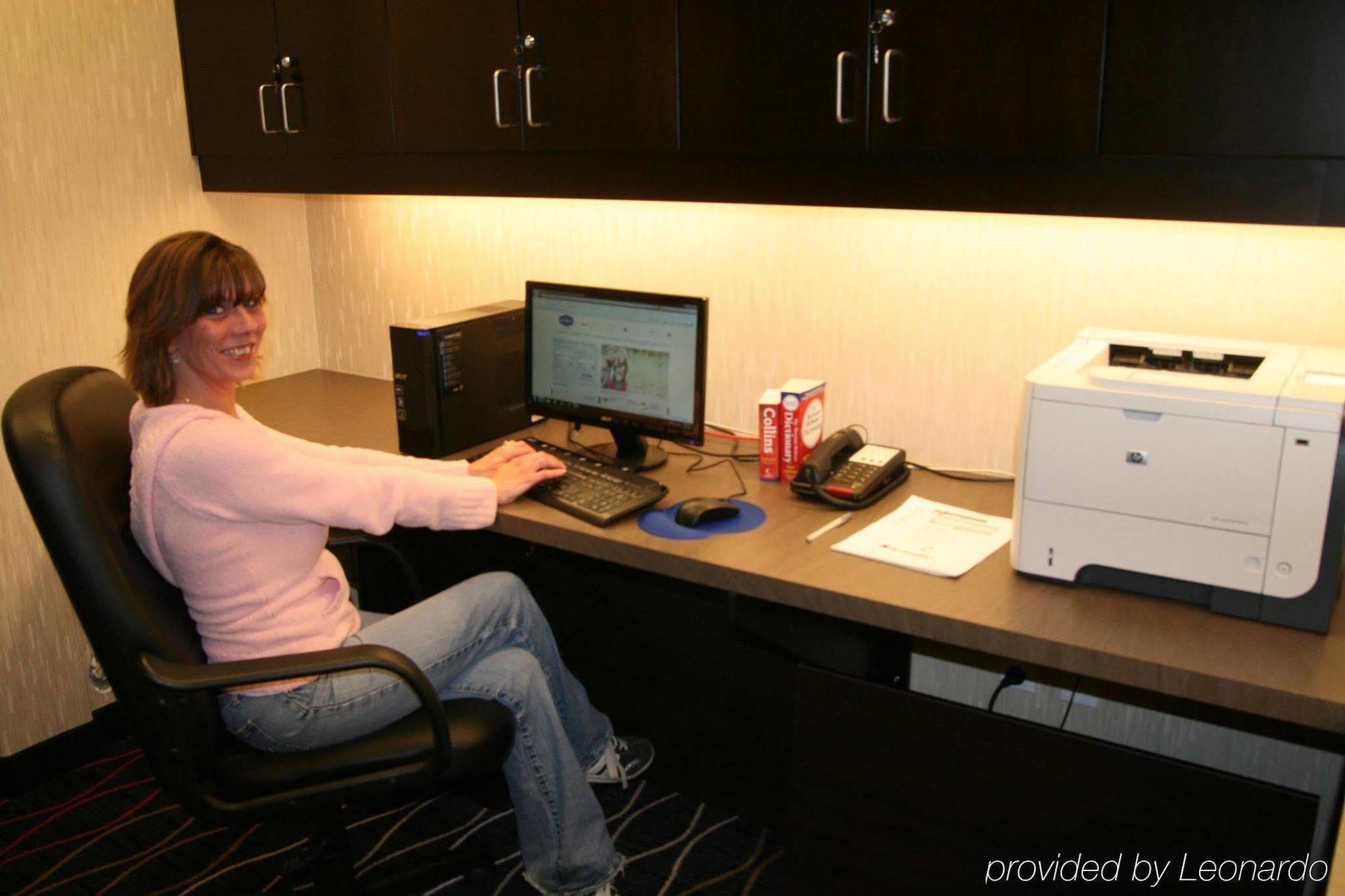 Hampton Inn & Suites By Hilton Lethbridge Udogodnienia zdjęcie